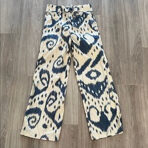 Zara Beige and Navy Patterned Pants